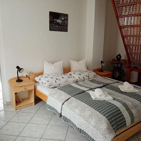 Vila Eoetvoes Nyaralo Siófok Exteriér fotografie